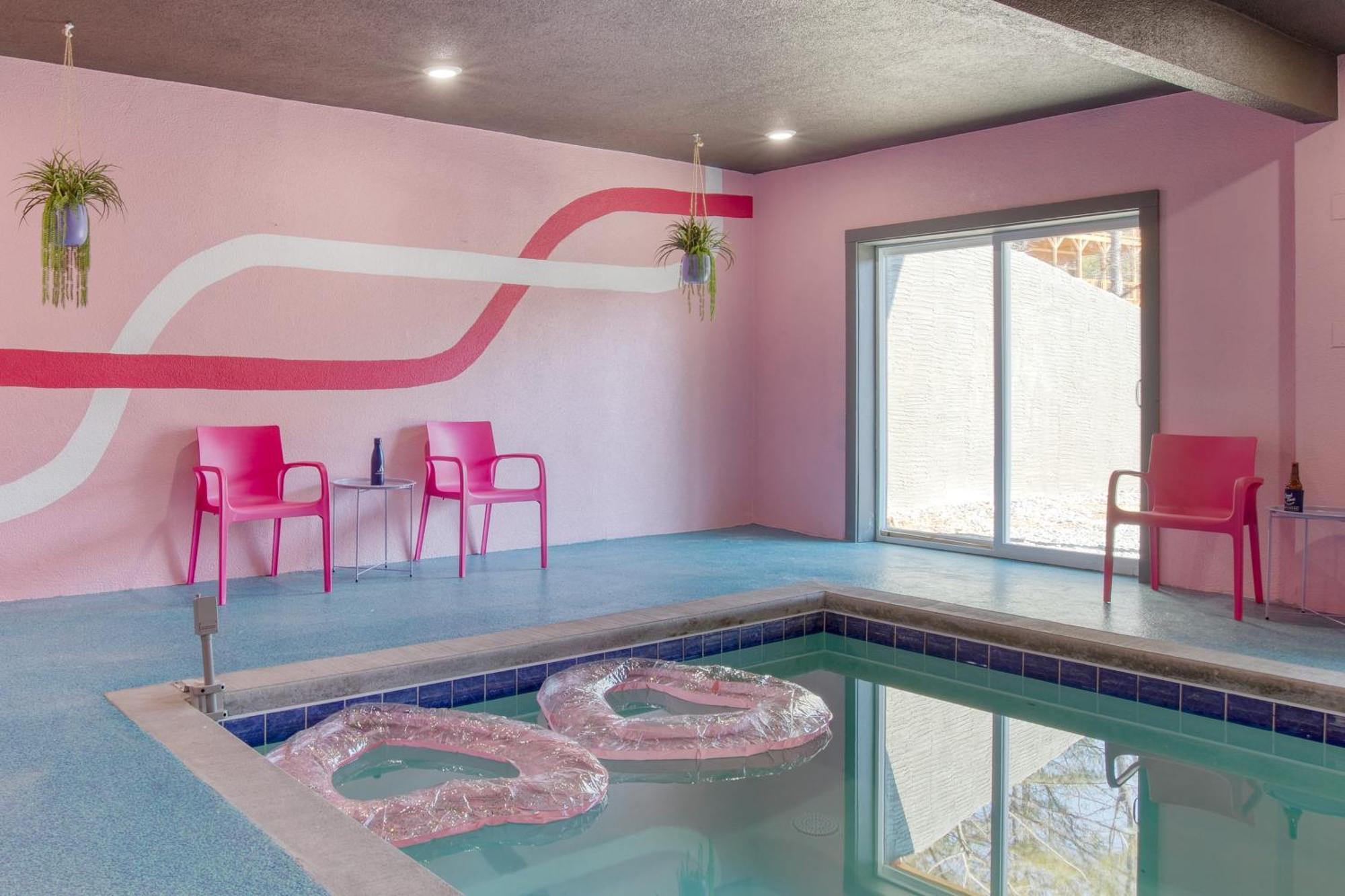 Pink Pines Avantstay Luxury Aesthetic Dream Home Indoor Pool Hot Tub Pigeon Forge Bagian luar foto