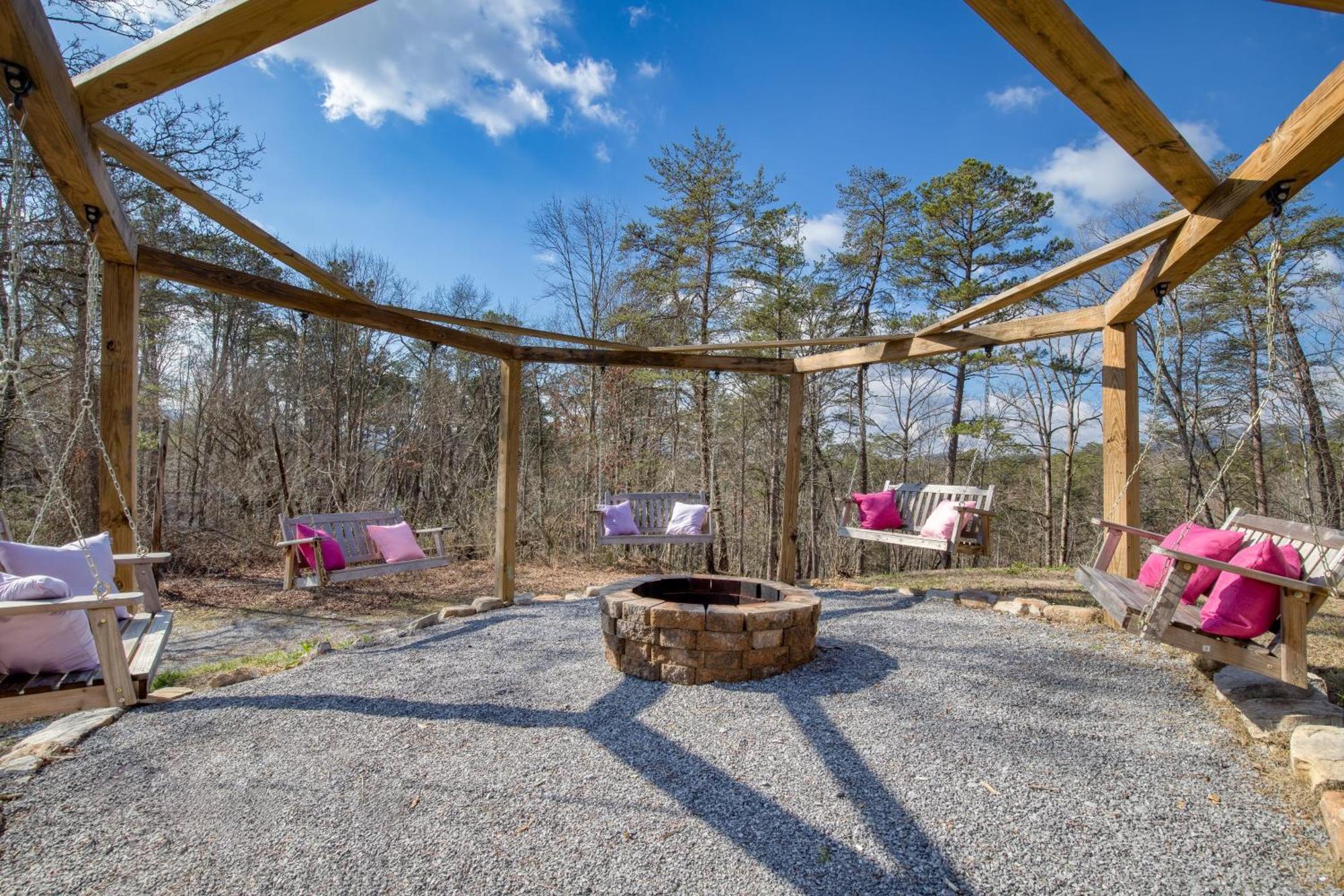 Pink Pines Avantstay Luxury Aesthetic Dream Home Indoor Pool Hot Tub Pigeon Forge Bagian luar foto
