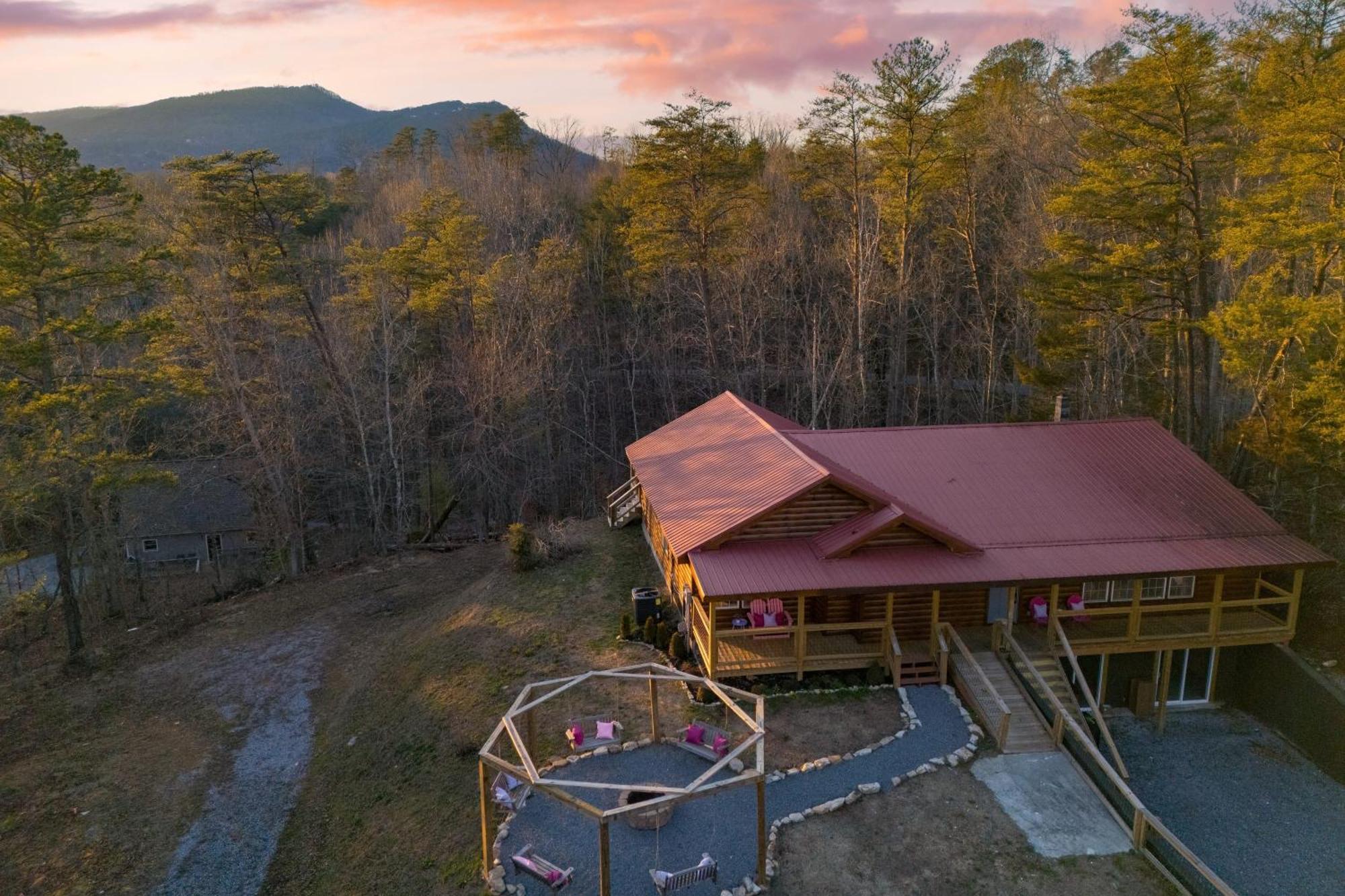Pink Pines Avantstay Luxury Aesthetic Dream Home Indoor Pool Hot Tub Pigeon Forge Bagian luar foto